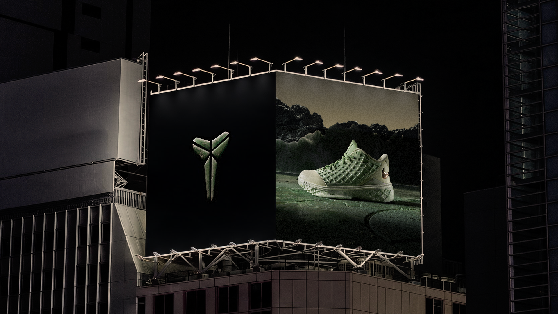 AS_NIKE_CHBL_CASE-02